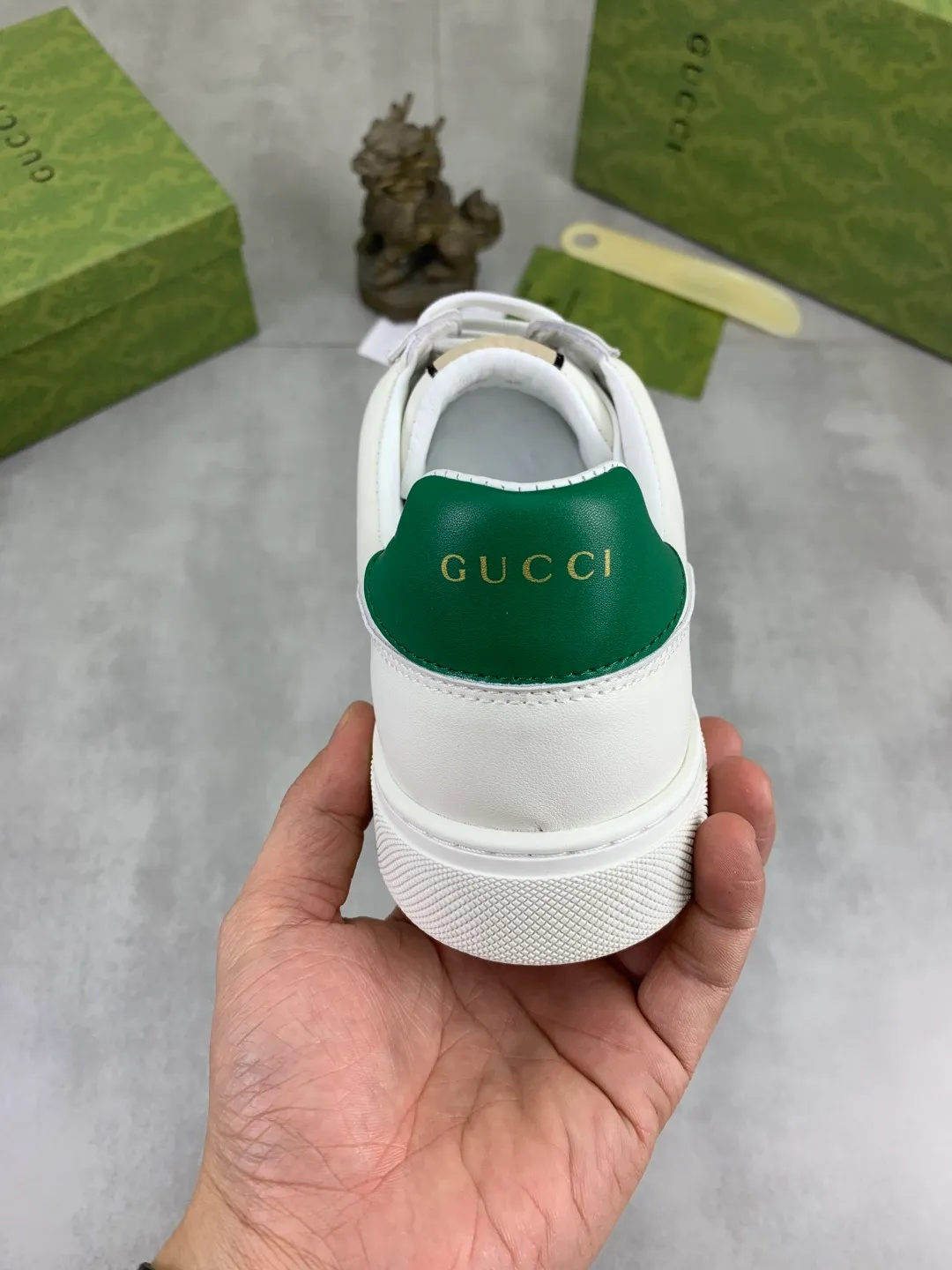 Men's shoes 💰P420 💰[New style]🆘 The latest model from Gucci GUCCI official website🎁Classic casual and fashionable men's shoes👟Best model💥The style is simple and elegant, exclusive for trendy men. Unique official website latest brand elements👑Gucci original decoration, fashionable and generous, original soft calfskin fabric➕Comfortable soft first-layer pigskin lining ✅The official website specifies wear-resistant casual outsole, the classic model is photographed in real life🎬Color: 2️⃣colors available😍Number of codes: 38-44